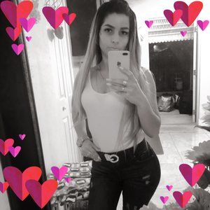 Meet your Posher, Roxana